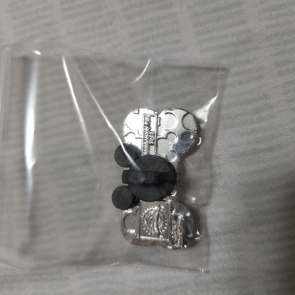 5/$20 Disney Pin - Picture 2 of 2